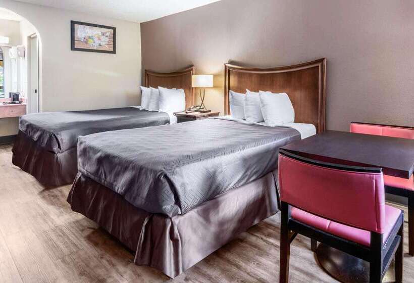 هتل Econo Lodge