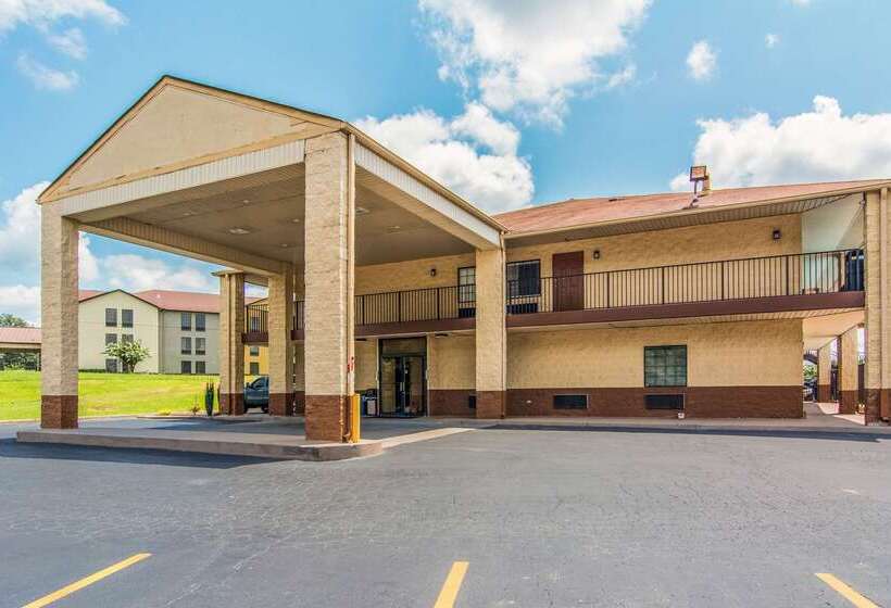 בית מלון כפרי Econo Lodge