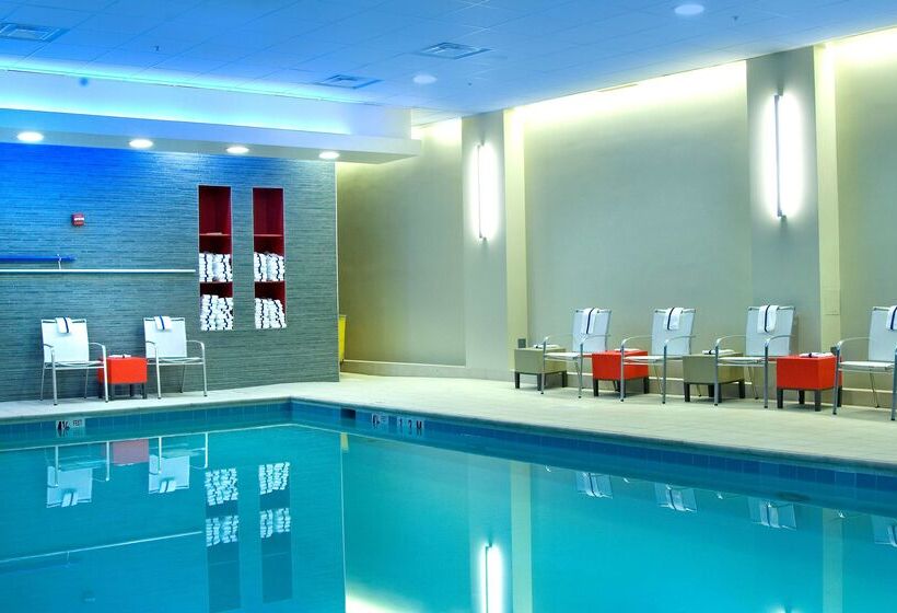 هتل Embassy Suites By Hilton Alexandria Old Town