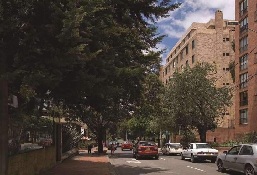 هتل Embassy Suites By Hilton Bogotá Rosales