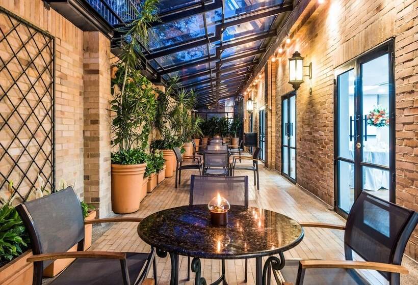 هتل Embassy Suites By Hilton Bogotá Rosales