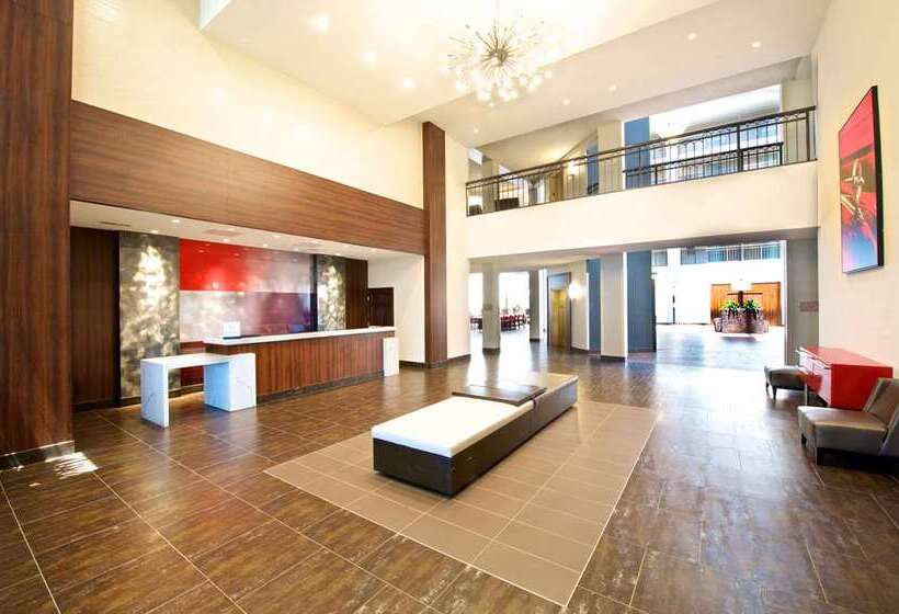 ホテル Embassy Suites By Hilton Detroit Livonia Novi