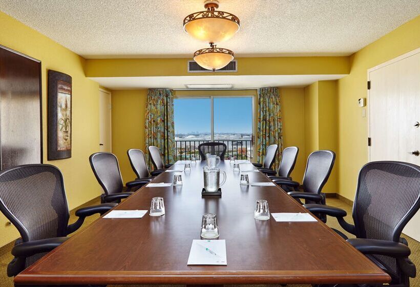 هتل Embassy Suites By Hilton Fort Lauderdale 17th Street