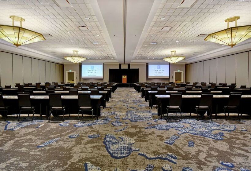 هتل Embassy Suites By Hilton Omaha Downtown Old Market