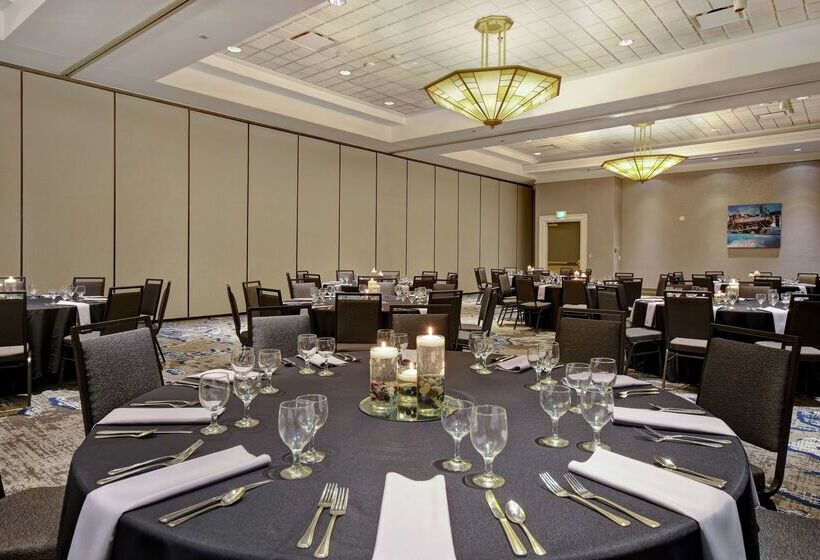 هتل Embassy Suites By Hilton Omaha Downtown Old Market