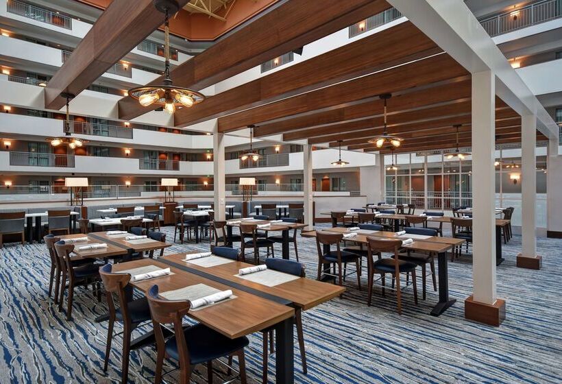 هتل Embassy Suites By Hilton Omaha Downtown Old Market