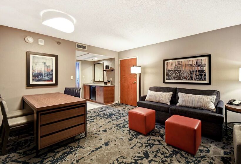 هتل Embassy Suites By Hilton Omaha Downtown Old Market