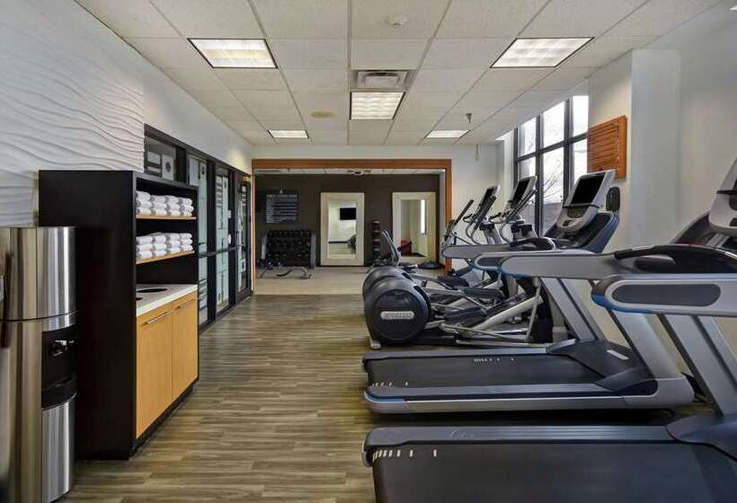 هتل Embassy Suites By Hilton Omaha Downtown Old Market