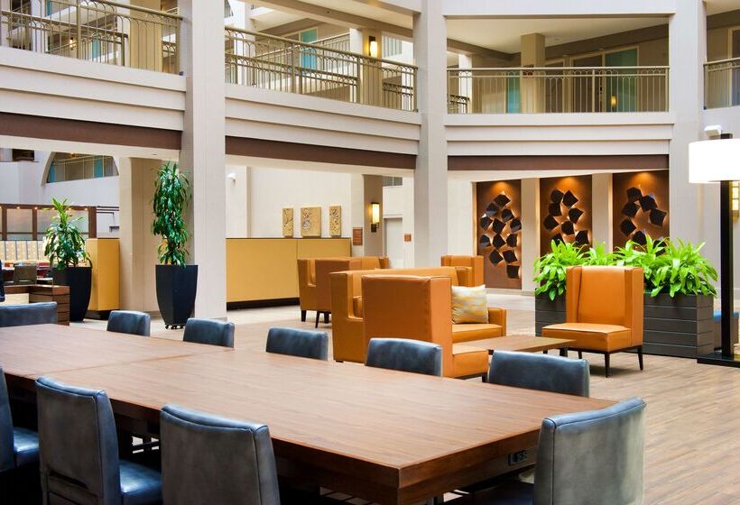 בית מלון כפרי Embassy Suites By Hilton Seattle Bellevue