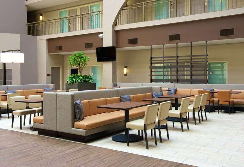 בית מלון כפרי Embassy Suites By Hilton Seattle Bellevue