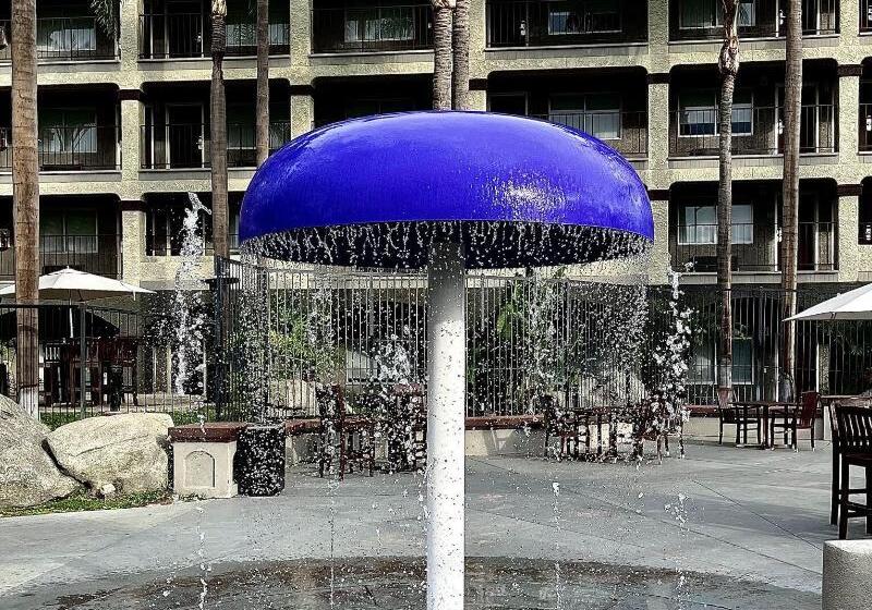 בית מלון כפרי Four Points By Sheraton Anaheim