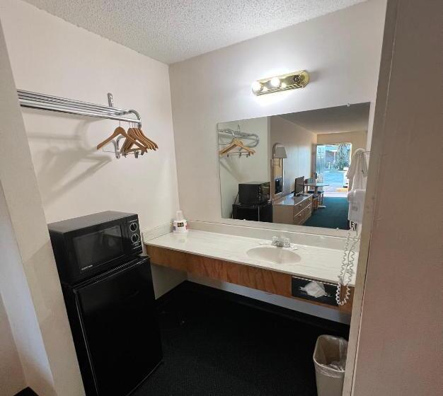 فندق Garden Inn & Suites