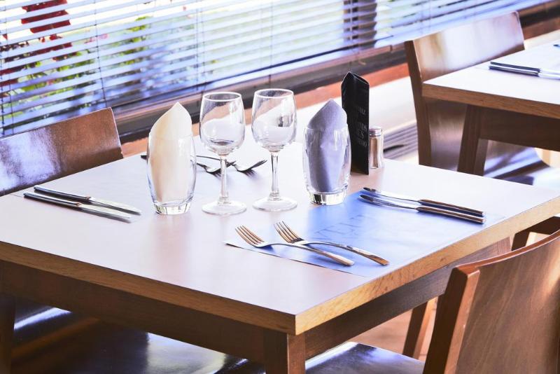 בית מלון כפרי Kyriad Genève St Genis Pouilly