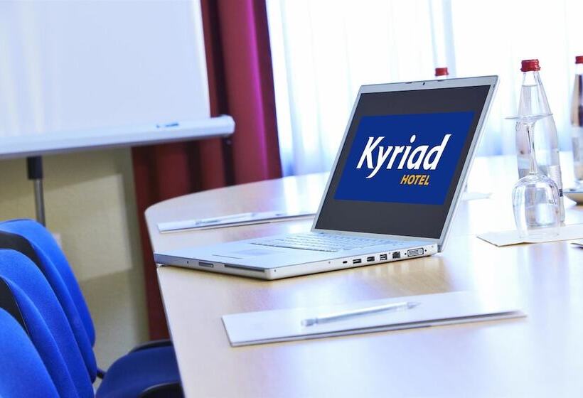 בית מלון כפרי Kyriad Genève St Genis Pouilly