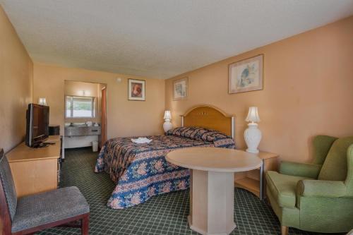 Отель Bayside Inn Pinellas Park  Clearwater
