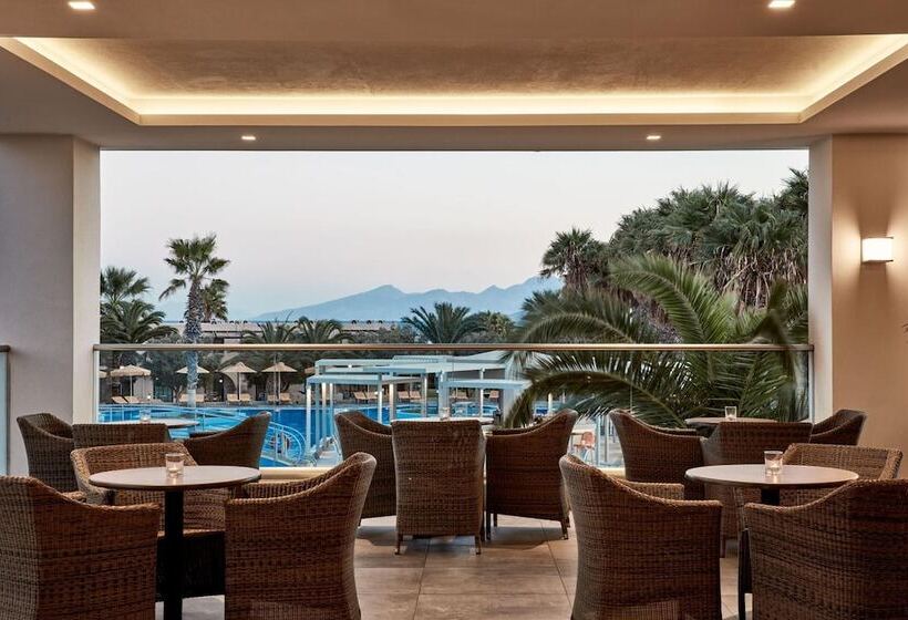 هتل Porto Bello Beach