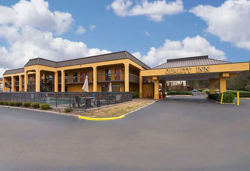 هتل Quality Inn Airport  Southeast