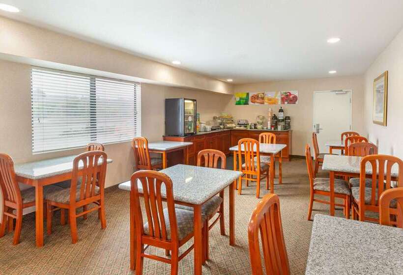 酒店 Quality Inn & Suites Oceanside Near Camp Pendleton