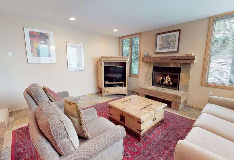 هتل Tamarack Townhomes   Coraltree Residence Collection