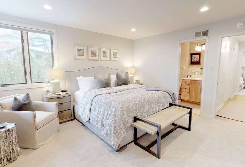 هتل Tamarack Townhomes   Coraltree Residence Collection