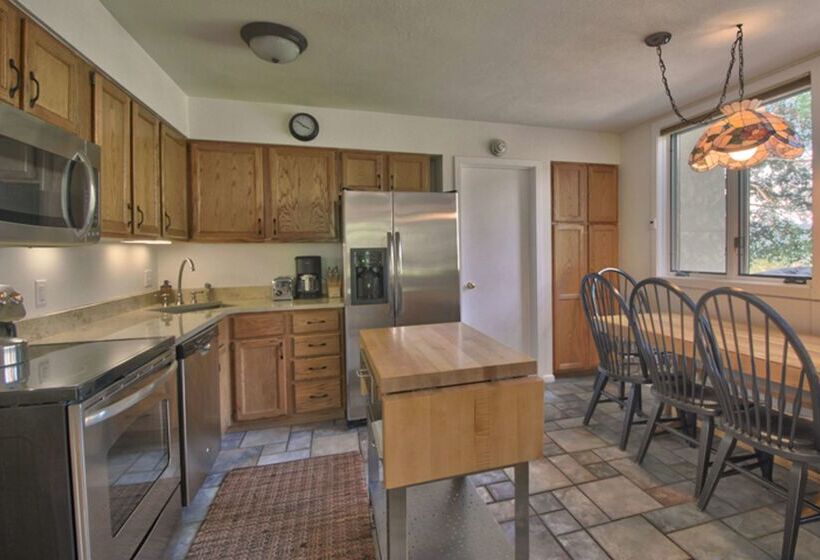 هتل Tamarack Townhomes   Coraltree Residence Collection