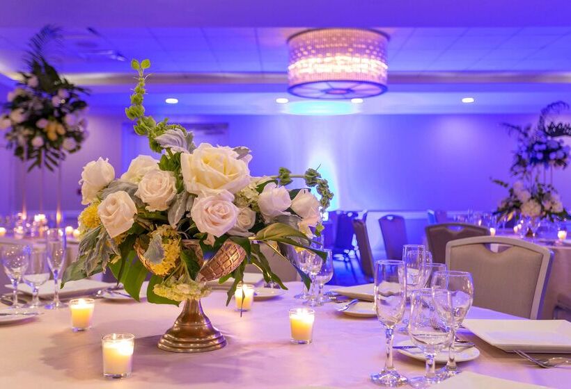 בית מלון כפרי Wyndham Deerfield Beach Resort