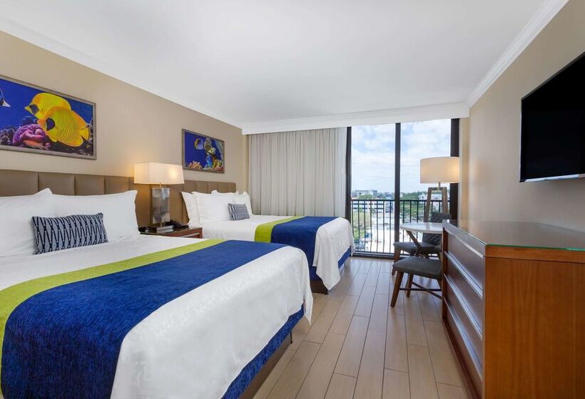 בית מלון כפרי Wyndham Deerfield Beach Resort