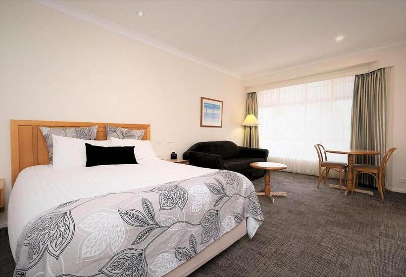 酒店 Young Federation Motor Inn And Services Club