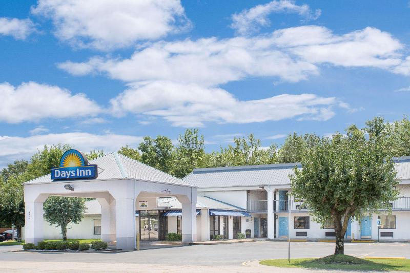 汽车旅馆  Travel Inn North Little Rock