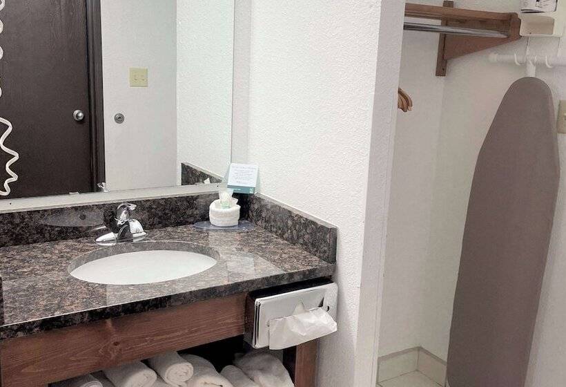 汽车旅馆  Quality Inn
