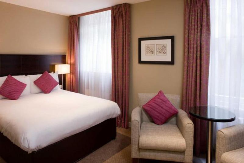 هتل Berjaya Eden Park London