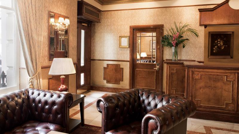 هتل Berjaya Eden Park London