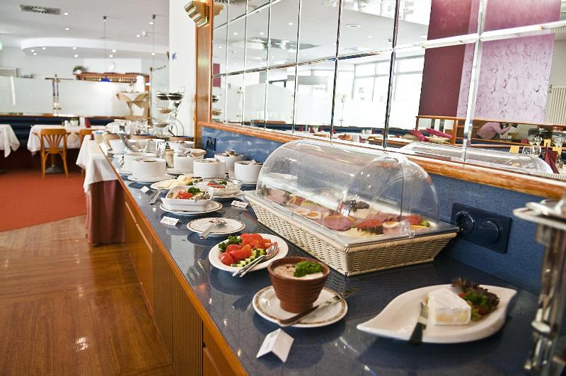 ホテル Falkenstein