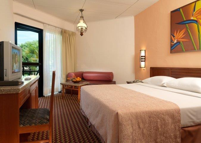 هتل Holiday Villa Beach Resort & Spa Cherating