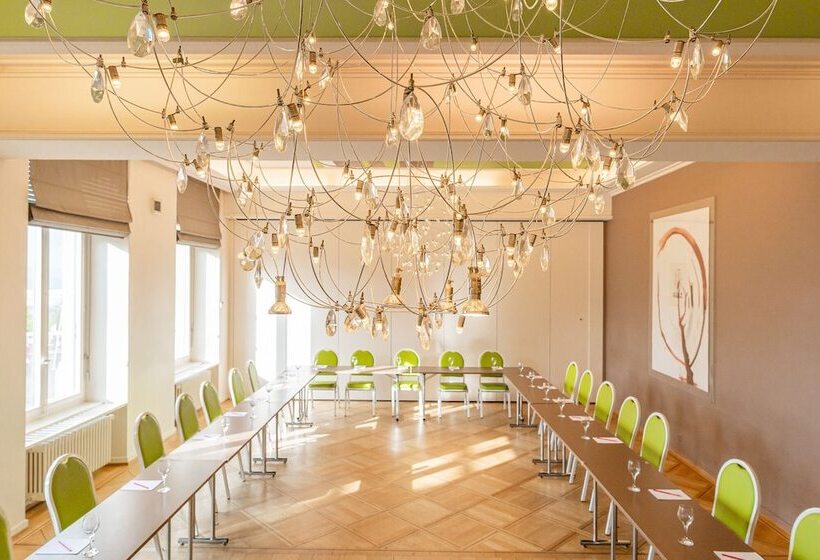 فندق Hôtel Alpes & Lac