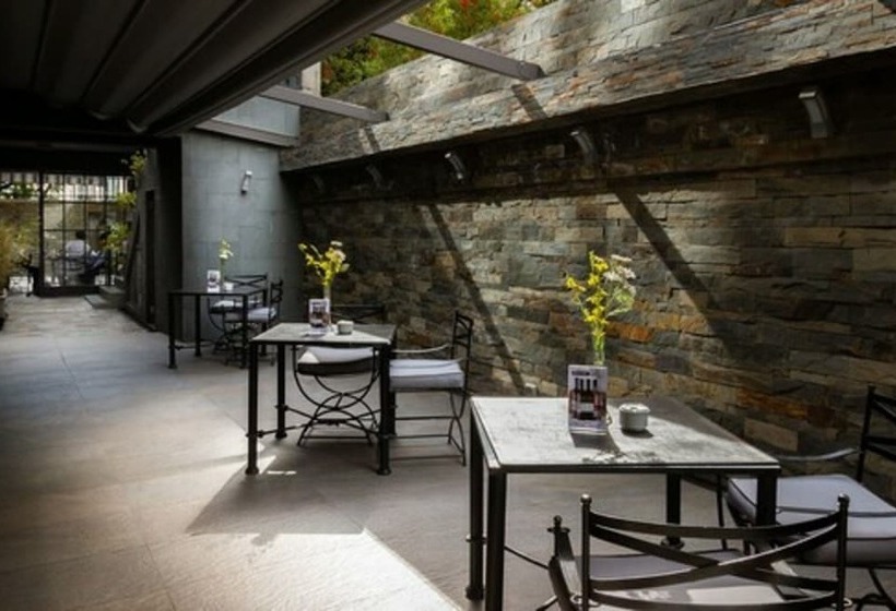 هتل Wyndham Garden Santiago Kennedy