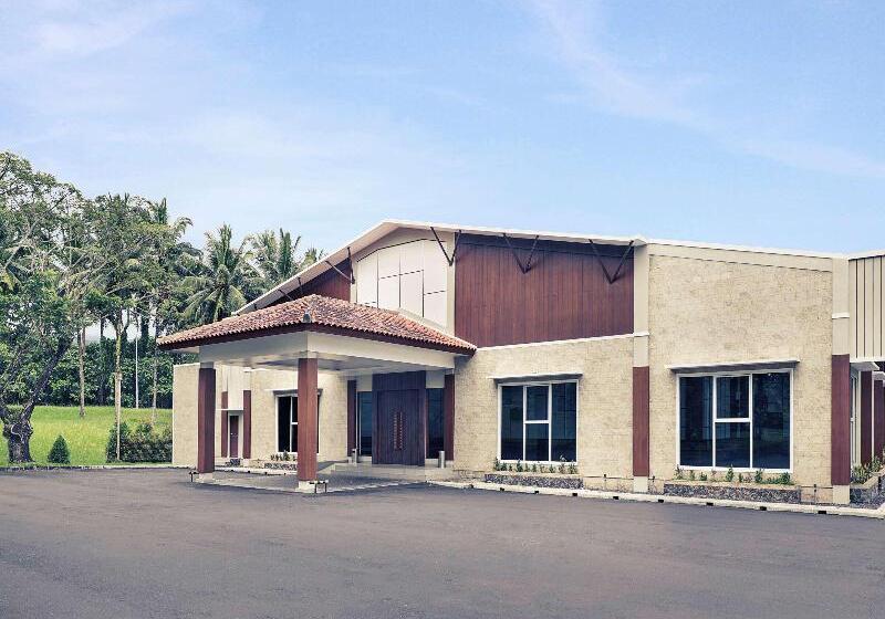 هتل Manado Tateli Resort And Convention