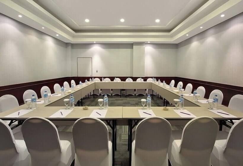 هتل Manado Tateli Resort And Convention