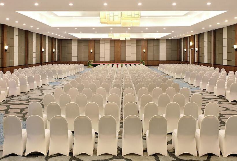 هتل Manado Tateli Resort And Convention