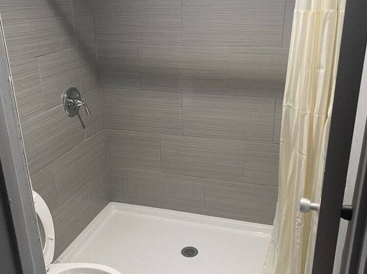 Отель Americas Best Value Inn Gainesville