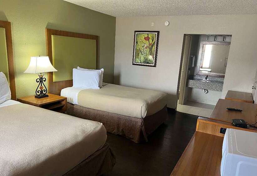 هتل Baymont By Wyndham Odessa University Area