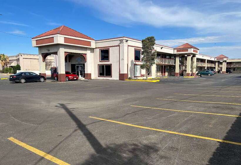 هتل Baymont By Wyndham Odessa University Area