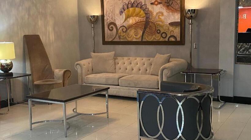 هتل Baymont By Wyndham Odessa University Area