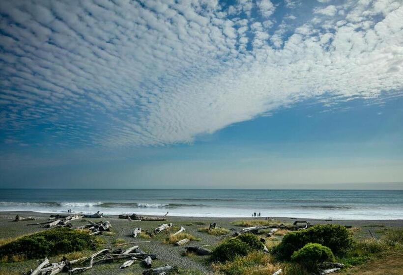 فندق Beachfront Inn