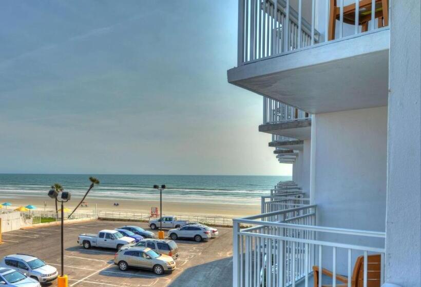 בית מלון כפרי Best Western Aku Tiki Inn