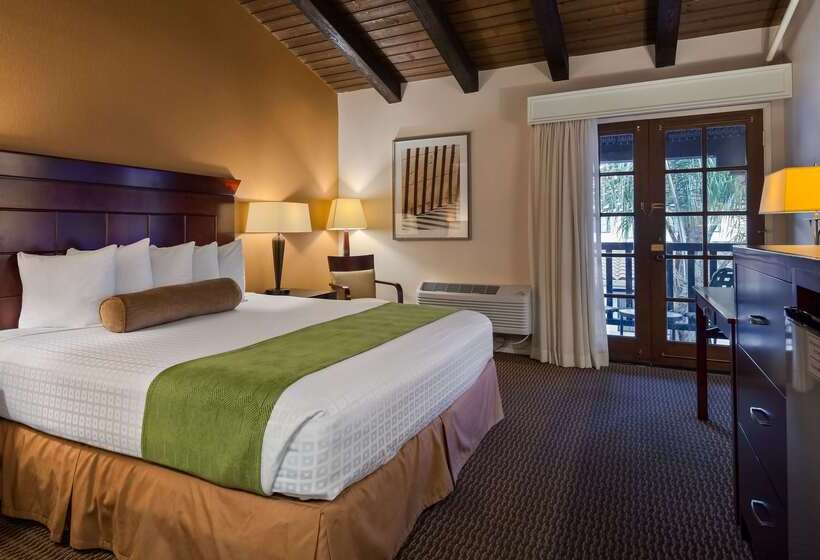 בית מלון כפרי Best Western Plus Carpinteria Inn