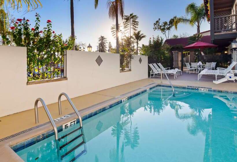 בית מלון כפרי Best Western Plus Carpinteria Inn