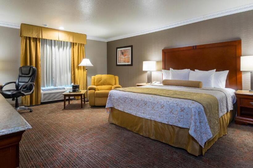 فندق Best Western Plus Newport Mesa Inn