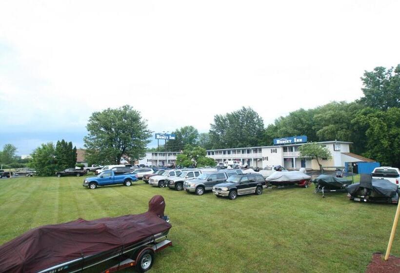 בית מלון כפרי Budget Inn Cicero