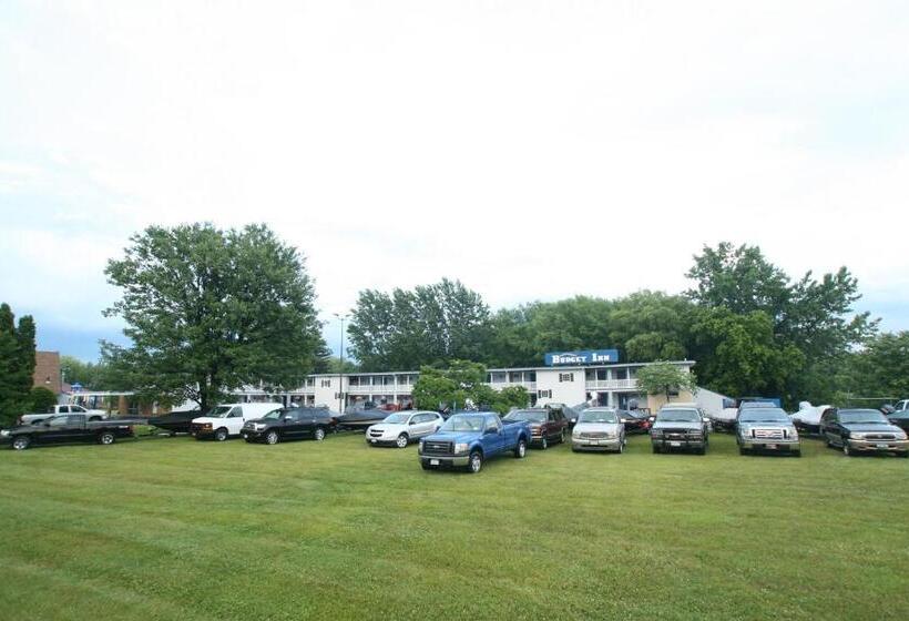 בית מלון כפרי Budget Inn Cicero